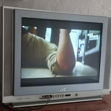 телевизор на запчаст: Оригинальный телевизор фирмы JVC плоским экраном работает идеально.С