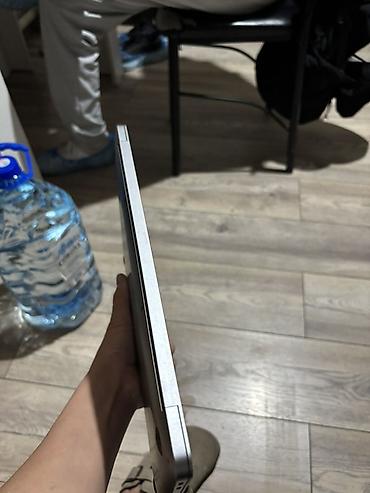 iphone 11 white: Apple MacBook Air 13 М1 8/256 Цыкл 48 АКБ 100% На экране есть не — 7