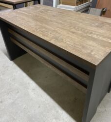 офисные столы цена: Продаем новые офисные столы Длина 140 см Ширина 70 см Высота 75 см