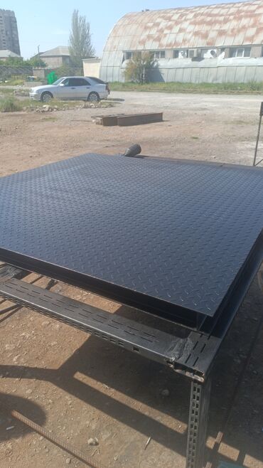 Profillər, şvellerlər: Tərəzi 4-5 tonluq, istənilən rəngdə, rombik naxışlı metal platforma — 8