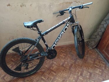 İşlənmiş Şəhər velosipedi Adidas, 26", Ünvandan götürmə