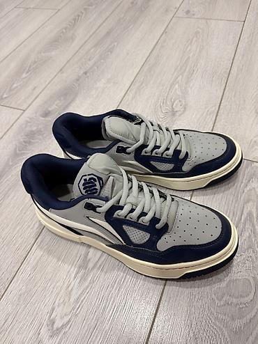 кроссовки мужские лининг: Кроссовки Li-Ning, размер 40. Выполнены из бычьей кожи. Низкий силуэт — 1