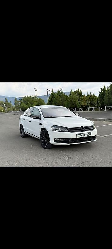 Volkswagen Passat: 1.8 l | 2011 il Sedan