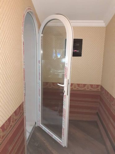 Pəncərələrin təmiri: Qapı, pəncərə sahəsində 25 ildən artıq təcrübəyə malik peşəkar usta — 24