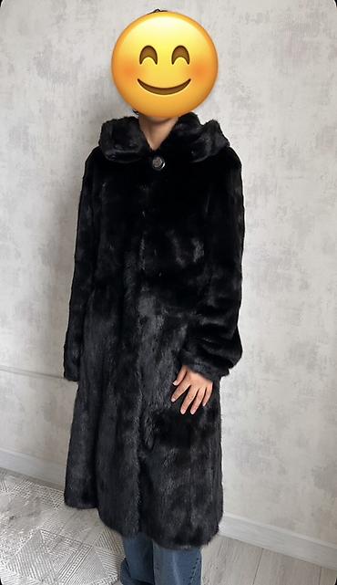 Шубы: Шуба из норки, черного цвета, с капюшоном. - Размер: 38 (44) - Длина — 1