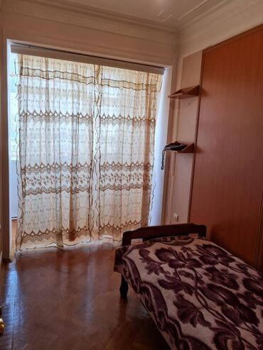 Uzunmüddətli kirayə mənzillər: Ailəyə verilir. Elmlər metrosundan 6 dəqiqəlik məsafədə yerləşir — 3