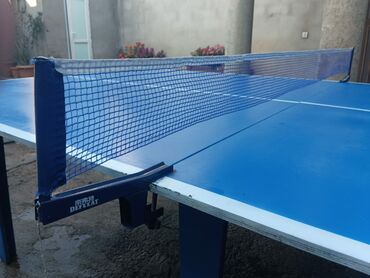 Tennis masaları: 2 Tenis masası var . digəfi tam sağlamdır. onun şəkilləri əlimdə deyil — 6
