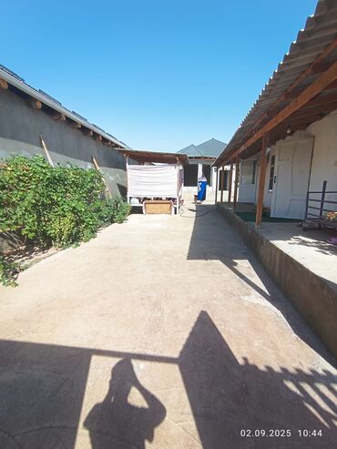 продаю дом нижняя аларча: Дом, 600 м², 8 комнат