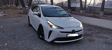 Toyota: Toyota Prius: 2019 г., 1.8 л, Типтроник — 1