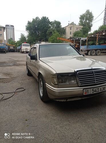 Mercedes-Benz: Продается автомобиль Mercedes-Benz W124 в кузове седан. Автомобиль