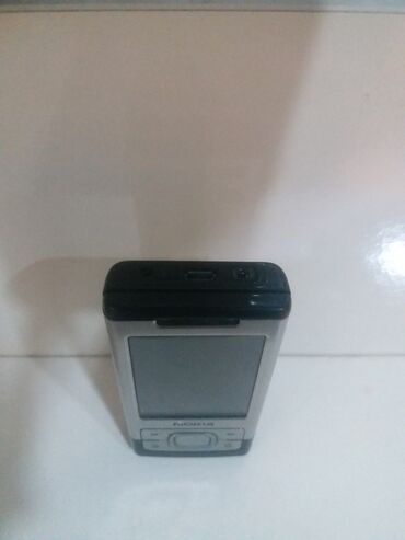 Nokia: Nokia 8 Sirocco, rəng - Gümüşü, Düyməli — 8