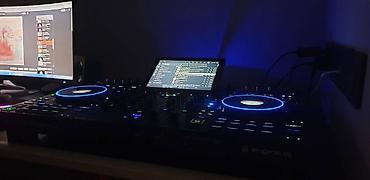 Kontrollerlər: Denon DJ Prime 4+ — İdeal vəziyyətdə, tam hazır DJ setapı Peşəkar — 10