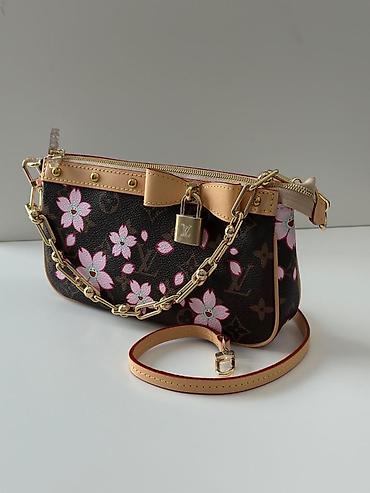 туфли 39: Чемодан Louis Vuitton x Takashi Murakami, коллекция Cherry Blossom — 8