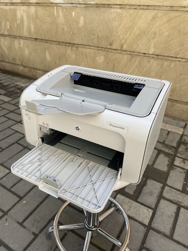 Printerlər: Hp Lazerjet P1005. Printer demek olarki tezedir. Istifade olunmayib