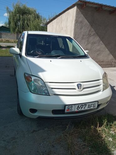 Транспорт: Toyota ist: 2003 г., 1.3 л, Автомат, Бензин, Хэтчбэк