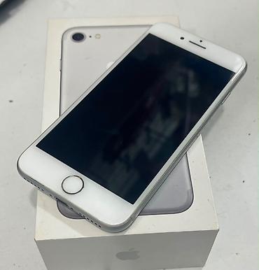 iphone 7 qutusu: IPhone 7, 32 GB, Gümüşü, Barmaq izi, Face ID — 2