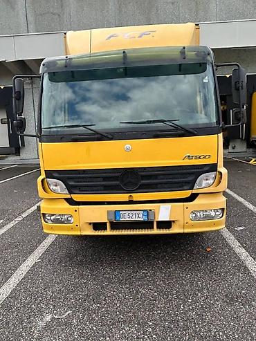 Грузовой автомобиль Mercedes-Benz Atego 1229 (желтый