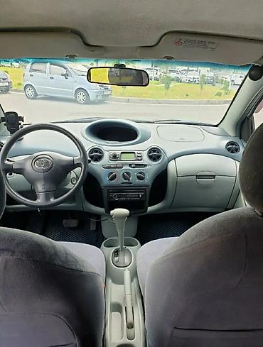 Toyota Vitz: 2001 г., 1.3 л, Автомат, Бензин, Хетчбек lalafo.kg да — 7 Toyota Vitz: 2001 г., 1.3 л, Автомат, Бензин, Хетчбек — 7