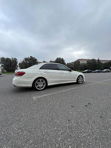 mercedes 180 b: Mercedes-Benz E-Class: 1.8 l | 2010 il Sedan — 2