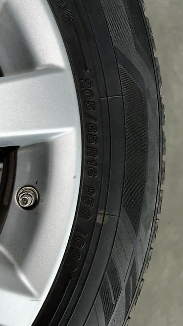 camri 70: Комплект из 4 колес Toyota на легкосплавных дисках с зимними шинами — 4
