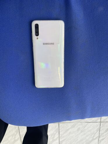 telfonlar samsung: Samsung A70, 128 GB, rəng - Ağ, Barmaq izi, İki sim kartlı, Face ID