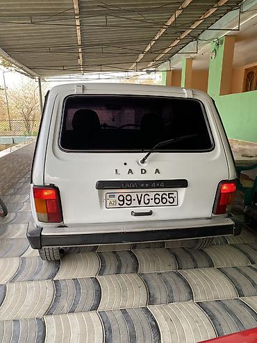 VAZ (LADA): Salam . Maşın normal veziyyetdedi. Razılaşmaq olar. Xaiş edirem yeni — 12