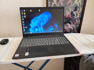 свой ноутбук: Ноутбук, Lenovo, 4 ГБ ОЗУ, Intel Core i3, 15.6 ", Для работы, учебы, память SSD