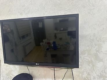 iphone xr black: Yeni Televizor LG LED ekran 32" FHD (1920x1080), Ünvandan götürmə — 1