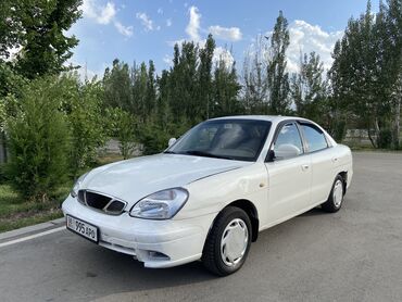 несия 2: Daewoo Nubira: 2000 г., 2 л, Автомат, Бензин, Седан