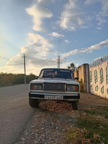 vaz 2114: VAZ (LADA) 2107: 0.7 l | 2006 il 180 km