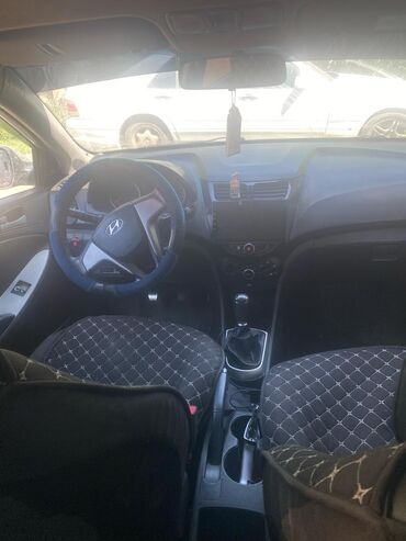 хундай салярис 2018: Hyundai Solaris: 2012 г., 1.4 л, Механика, Бензин, Седан