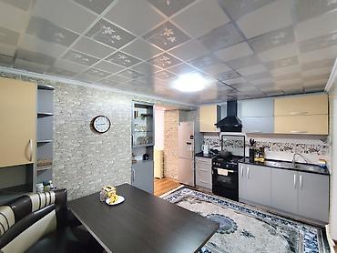 возле дороги: 2 комнаты, 41 м², 1 этаж — 5