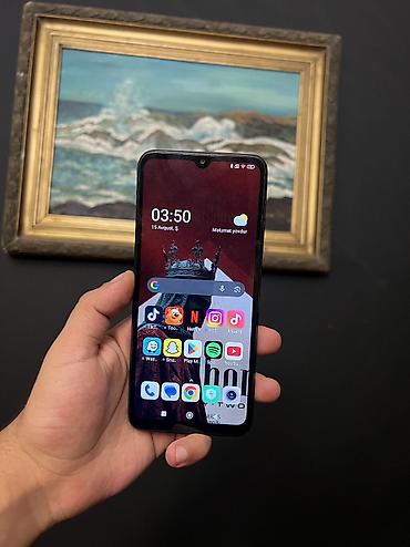 poco x3 kabro: Poco C40, 128 GB, rəng - Qızılı, Face ID — 2
