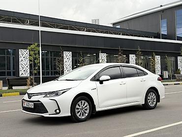 Toyota Corolla: 2021 г., 1.8 л, Автомат, Гибрид, Седан at lalafo.kg Toyota Corolla: 2021 г., 1.8 л, Автомат, Гибрид, Седан