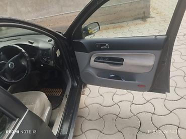 авто полироль: Volkswagen Golf: 2002 г., 0.2 л, Автомат, Хэтчбэк — 5