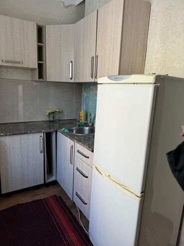 сдаю дом на длительный срок рядом просп жибек жолу бишкек: 1 бөлмө, Менчик ээси, Чогуу жашоосу жок, Толугу менен эмереги бар