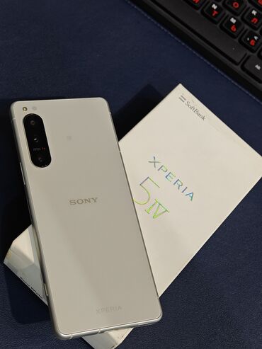 sony xperia xz2: Sony Xperia 5, Колдонулган, 128 ГБ, түсү - Ак, 2 SIM