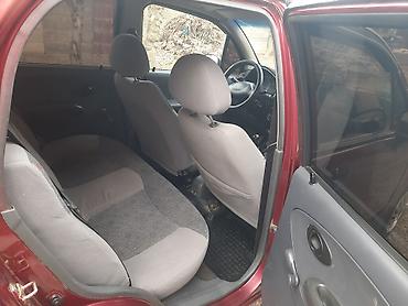 Другие автомобили: Компактный городской хэтчбек, 5 дверей, бордовый цвет. Основные — 9