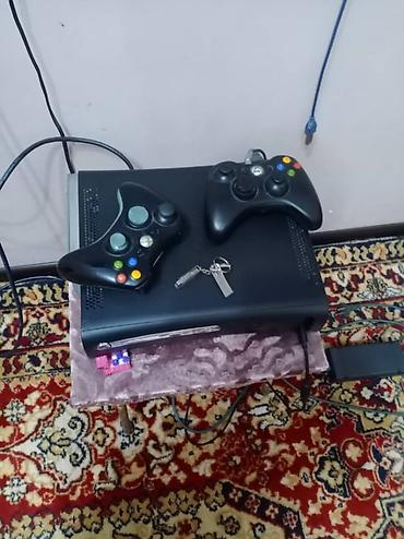 xbox бу: Игровая приставка X box 360 сатылат.Баары жакшы иштейт.20 дан ашык — 1