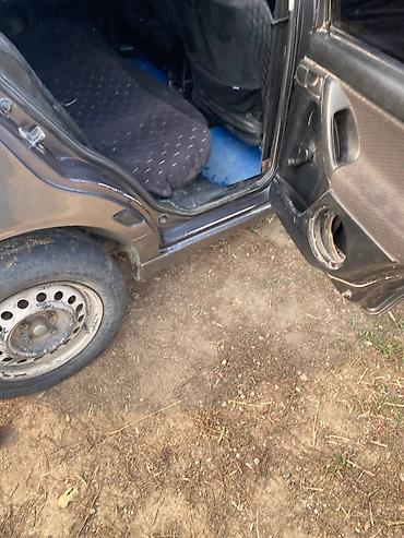 радиатор мондео 3: Volkswagen Golf: 1993 г., 1.6 л, Механика, Бензин, Хэтчбэк — 9