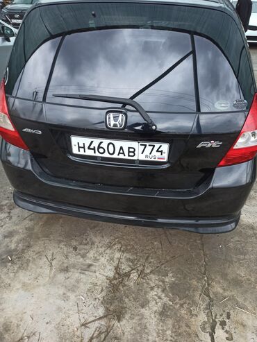 аренда honda fit: Honda Fit: 2002 г., 1.5 л, Вариатор, Бензин