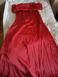 Купальники: Uzun dondu geynilmiyib