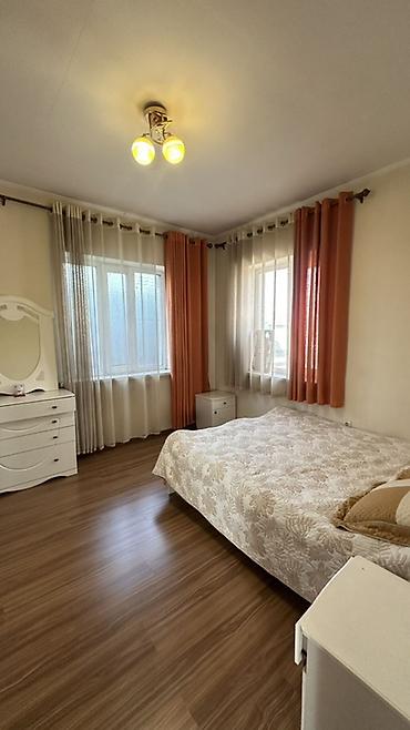 Продажа коттеджей и домов: 📍 Продается 2 х эт дом Город: Бишкек (район Молодая Гвардия) • 🏠 — 16