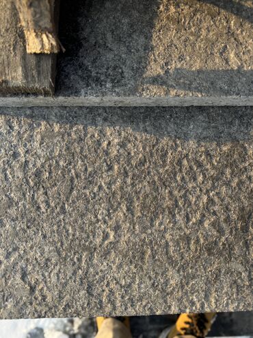 Фасадные плиты Сары-Таш (Травертин): Гранит Сары Таш мрамор Соколь, фасад столешница, подоконник и.т.д — 6