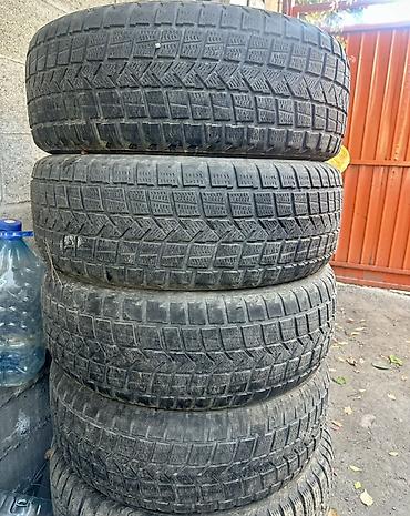 17: Комплект зимних шин FIREMAX
Размер: 235/65 R17 — 1