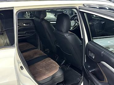 высокие машины: Toyota Highlander: 2018 г., 3.5 л, Гибрид, Кроссовер — 7