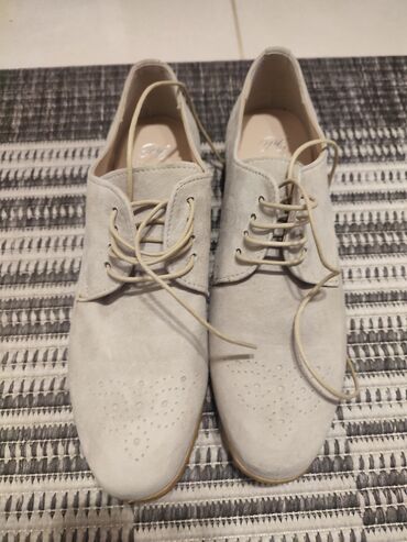 Shoes: Oxfords, 38