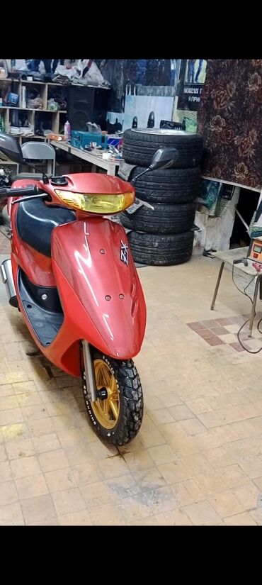 мопед дио: Кичи мопед Honda, 50 куб. см, Бензин, Колдонулган