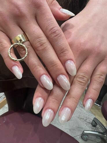 Manikür, pedikür: Manikür, Korreksiya, Dırnaq qaynağı, Tipsi, Salonda — 7