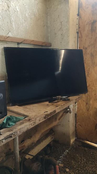 black sharp: Телевизоры Panasonic и Hisense 1) Panasonic Colour TV, кинескопный - — 3
